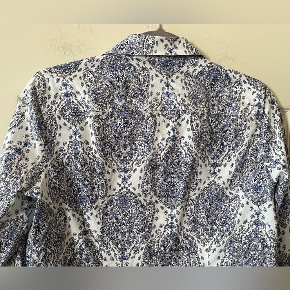 Talbots Unique Paisley Button-Up Shirt Women’s Size 6 - Picture 2 of 13